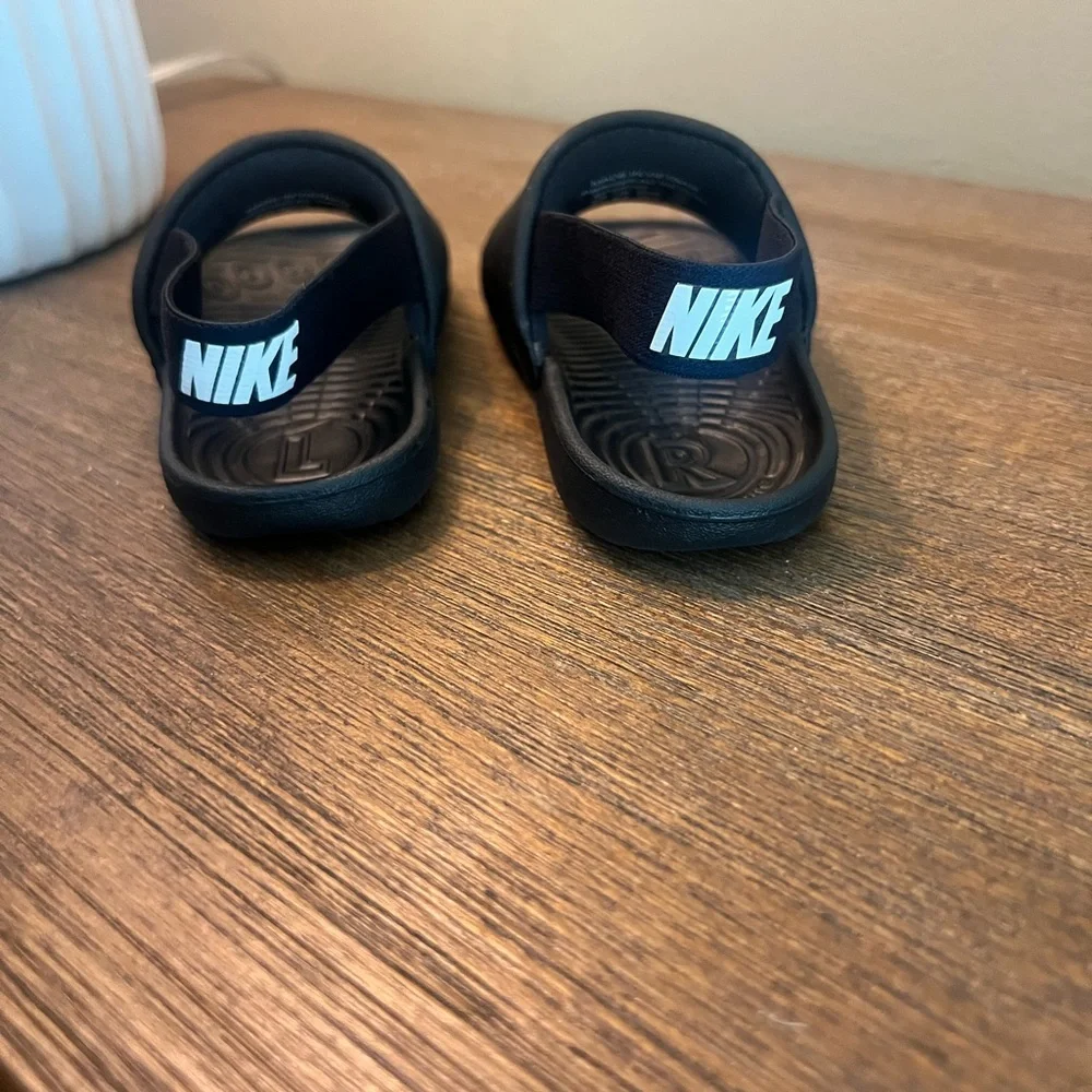 Nike Black Slide Sandals - Picture 2 of 6